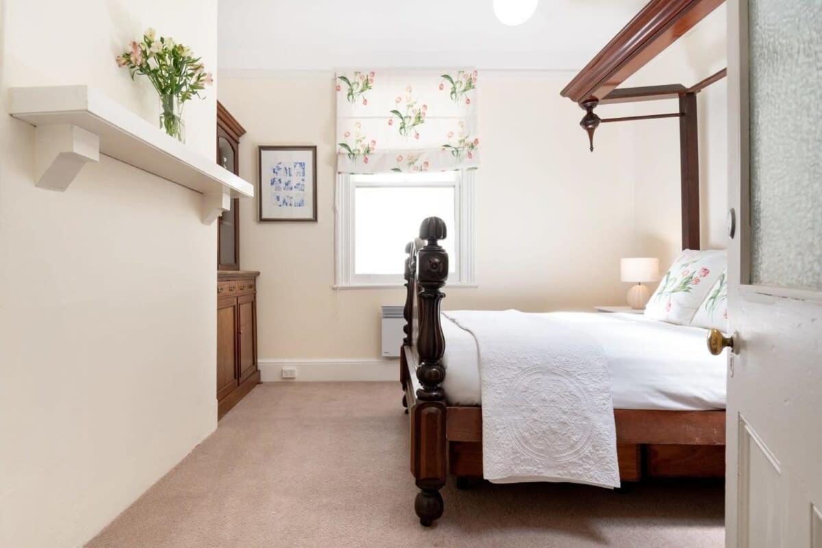 Charming On Charles Villa Launceston Exterior photo