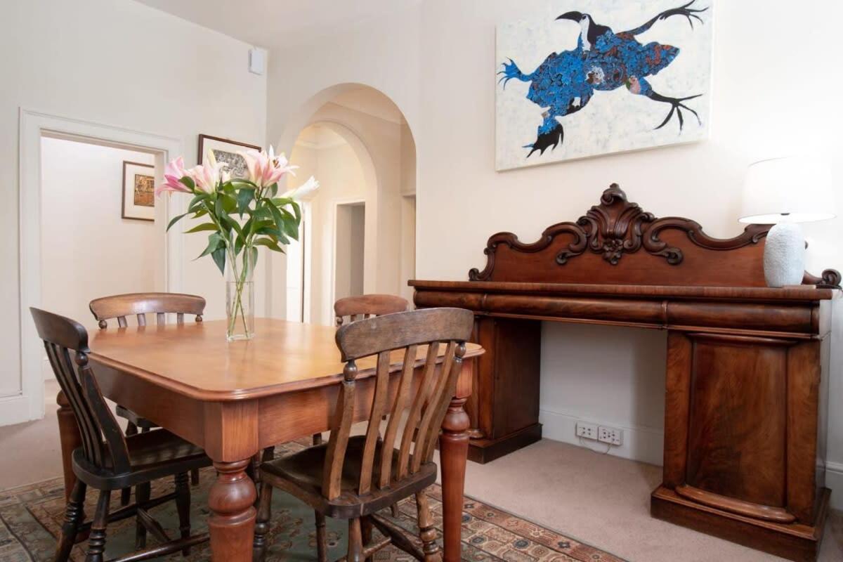 Charming On Charles Villa Launceston Exterior photo