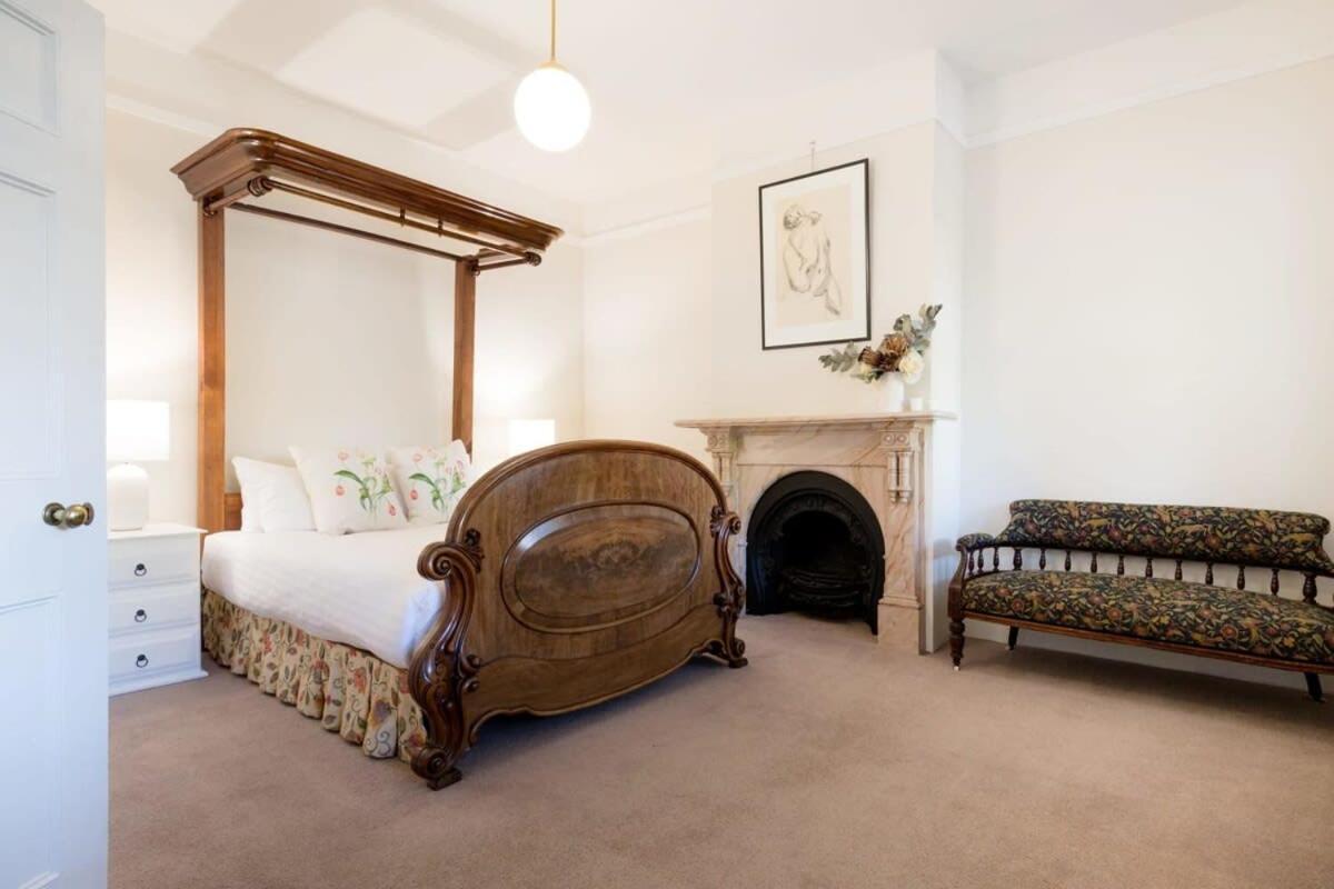 Charming On Charles Villa Launceston Exterior photo