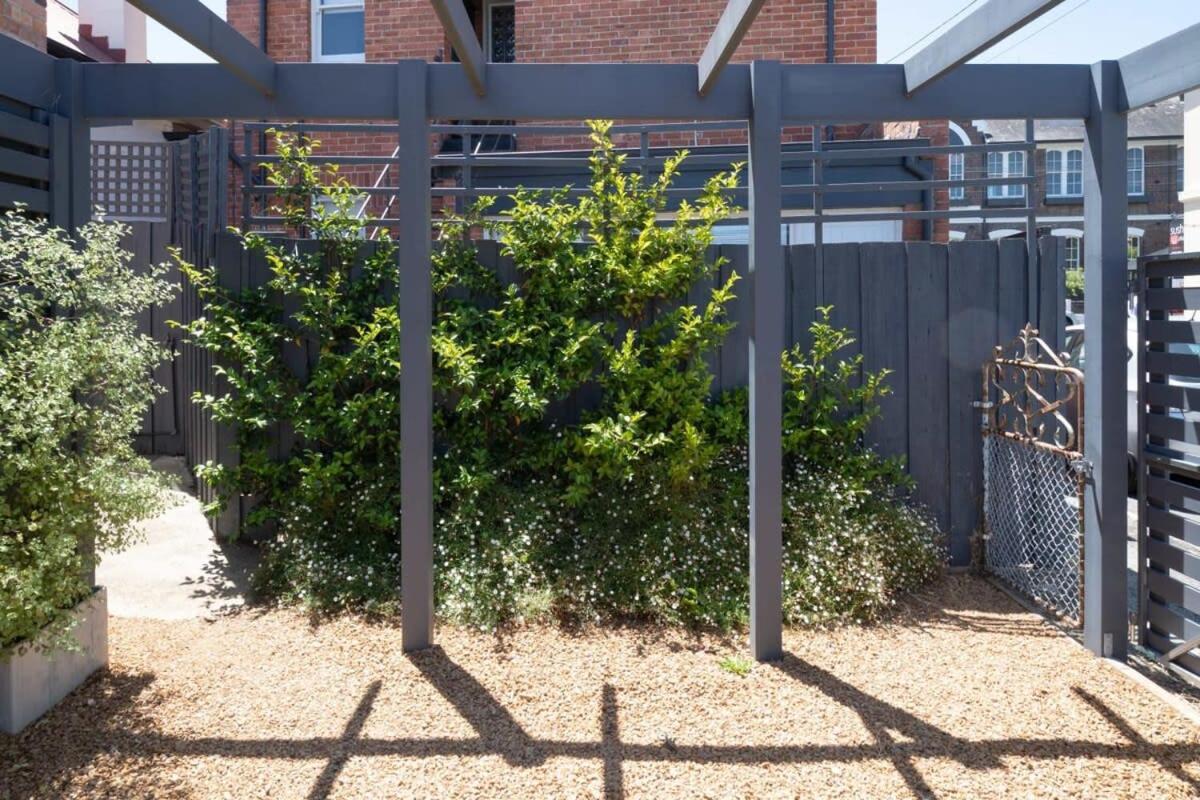 Charming On Charles Villa Launceston Exterior photo